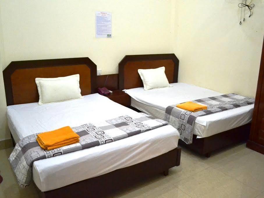 Thu Ha Hotel Dong Khe Sau Exterior photo
